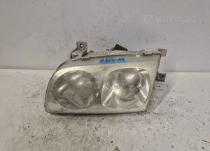 Przod przednia lampa lewa hyundai trajet 1