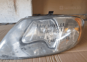 lampa lewa przód chrysler voyager 04857701ab 1