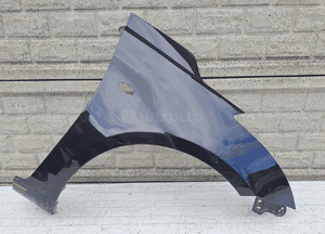 Suzuki swift Mk7 10-17 błotnik przedni prawy 1