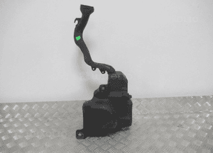 ZBIORNICZEK SPRYSKIWACZY MERCEDES B-KLASA W246 2011- 10