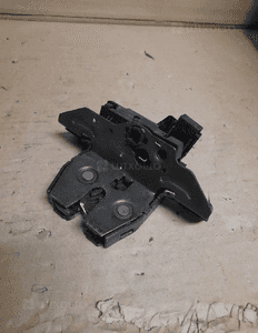 Opel adam zamek klapy bagaznika tyl 13587646 1