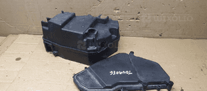 Osłona obudowa pokrywa bezpieczników VW Touareg 7L0937576B 7L0937576A 7L0907355 4