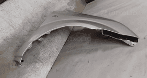 Błotnik prawy do toyota corolla verso ii 1E7 srebrny 2