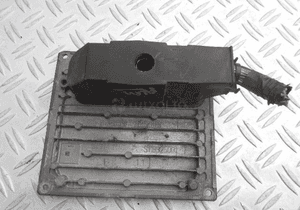 Komputer silnika ford S118763003G 2S6A12A650ZD 2