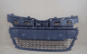 Kratka środkowa zderzaka hyundai I30 2007-2012R 1