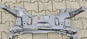 Toyota Yaris II 2  belka wózek kołyska pod silnik 1