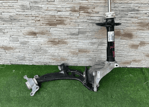 ZWROTNICA WAHACZ AMORTYZATOR BMW 1 F40 PRAWA 3