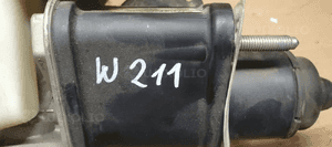 Serwo wspomaganie hamulca Mercedes W211 A0004300312 9