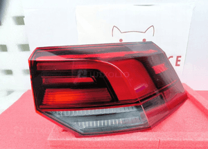 VW Volkswagen Golf VIII 8 LAMPA PRAWA TYŁ 5H0945096C 1
