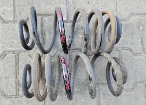 Opel Astra J 4 kombi   sprężyna zawieszenia tył tylnego