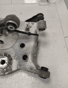 LAND ROVER DISCOVERY V L462 RANGE ROVER SPORT L494 ZWROTNICA Z PIASTĄ WAHACZE LEWY TYŁ ORYGINAŁ 7