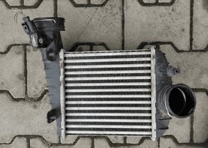 VW Passat B5 Audi intercooler prawy  2.5 TDI 2