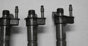 WTRYSKIWACZ BMW SERIA 3 E90 2.0D N47 0445116024 12