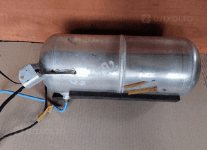 ZBIORNIK CIŚNIENIA POWIETRZA ZAWIESZENIA AUDI Q7 4L 4