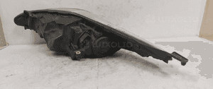 Przod przednia lampa prawa ford fiesta MK7 4