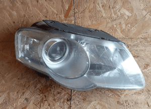 VW VOLKSWAGEN PASSAT B6 LAMPA PRZÓD PRZEDNIA PRAWA SOCZEWKA 1