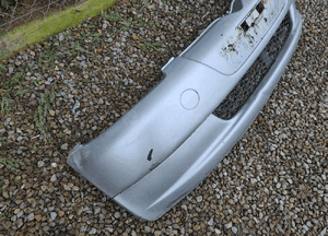 Toyota YARIS I 99-03 zderzak przedni przód 3