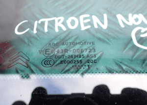 SZYBKA BOCZNA TRÓJKĄT  CITROEN PEUGEOT 2
