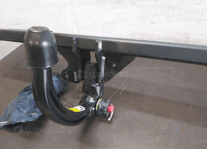 HAK HOLOWNICZY FORD FIESTA MK8 2