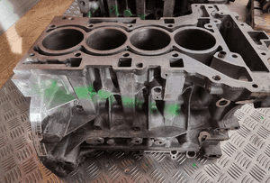 Bmw F10 F11 F20 F30 bloki silnika N20 N26 pordzewiałe cylindry 7587604 blok 6