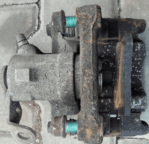 VW Golf IV 4 Audi A3 8L Seat Leon I  zacisk hamulcowy tył tylny prawy lewy 3