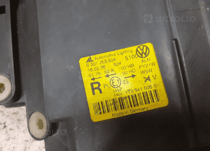 Przod przednia lampa prawa volkswagen touran i 3