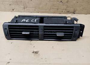 Kratka nawiewu powietrza środkowa Audi A6 C5 4B1820951 4B1820951C 1