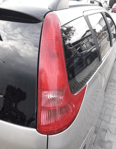 Peugeot 206 SW kombi lampa tyl tylna prawa 1