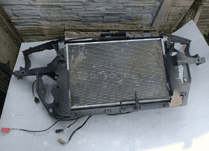 Vw passat B5 2.5 tdi pas przedni chłodnice lampy 1