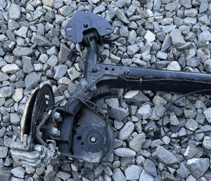 BELKA OS TYLNA ZAWIESZENIA RENAULT KANGOO II III 2