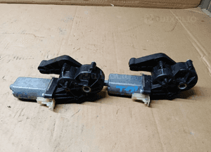 Silniczek regulacji fotela siedzenia Mercedes GL X166 W166 82664998 82664998-4 1