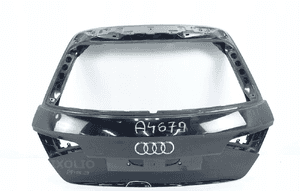 Klapa bagażnika tył audi A3 RS3 8V4 1