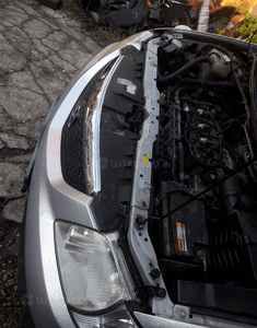 Mazda MPV 99-06 Maska lampa zderzak pas atrapa 4