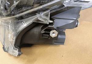 Lampa lewa reflektor lewy toyota yaris cross led 20- 3