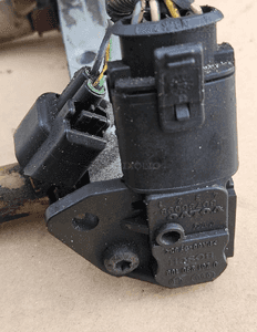 Volvo S40 V50  2.4B 2.4 B listwa wtryskowa wtryskiwacze wtryskiwacz 6