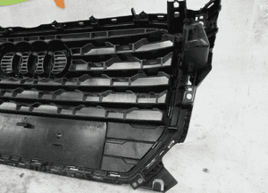 Audi Q2 81A idealny grill atrapa 8