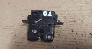Zamek klapy tył nissan qashqai nr 90502AV70B 2