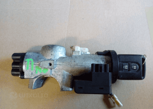 Nissan Almera Tino 1.8 16V stacyjka kluczyk 2