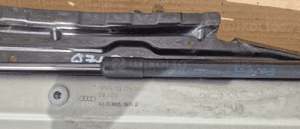 Wspornik mocowanie prawy lewy błotnika audi Q7 4L 4L0805157B 4L0805158B 2