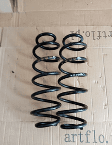 Sprężyny sprężyna tył tylne 2SZT VW Golf V 5 HB 1