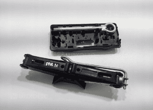 PODNOŚNIK KOŁA ZAPASOWEGO UCHO HOLOWNICZE BERLINGO PARTNER IV 9820292980 2