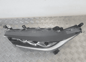 Lampa przednia przód lewa toyota yaris 4 iv full led 2019- 8