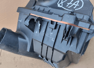 Obudowa filtra powietrza trafic iii vivaro b 2.0 dci 165009078R 93867738 7