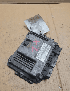 } KOMPUTER RENAULT 0281011724 8200311550 3