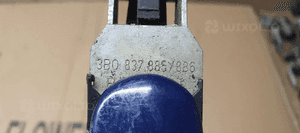 Klamka prawy przód przednia prawa VW Passat B5 FL 5