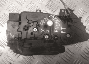 Bmw F40 F44 zamek drzwi prawy tył 7956144 3