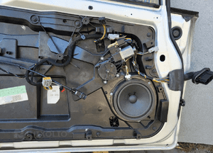 DRZWI lewe 3D Ford Fiesta Mk7 VII 08- 69 srebrne 9