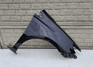 Toyota auris 13-21 błotnik prawy przedni 1