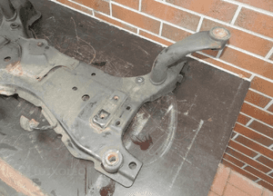 Sanki Belka Zawieszenia Przód Przednia Mazda V 5 I CR 4