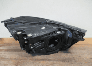 Lampa przód przednia lewa audi Q3 ii full led 83A941035C 2018 14